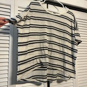 Old Navy boyfriend T-shirt size L